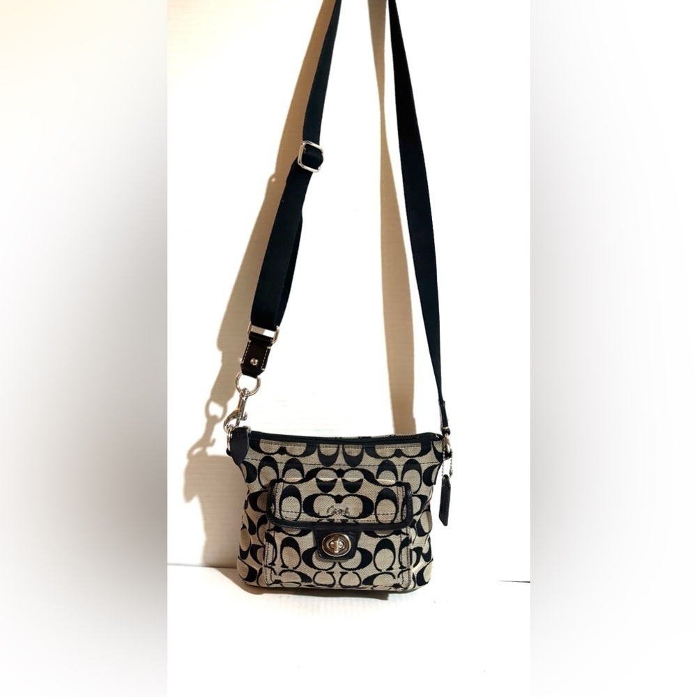 Coach CC signature print canvas Stylish Black and Cream signature print Bag